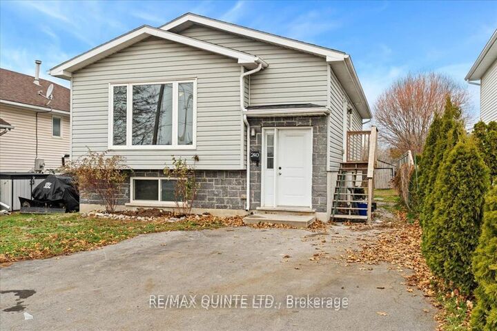 240 College Street E — photo 1