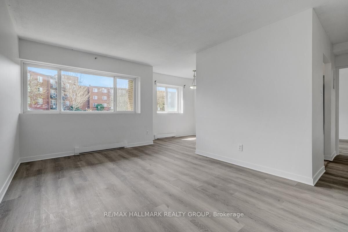 Property Photo:  2041 Arrowsmith Drive 105A  ON K1J 7V7 