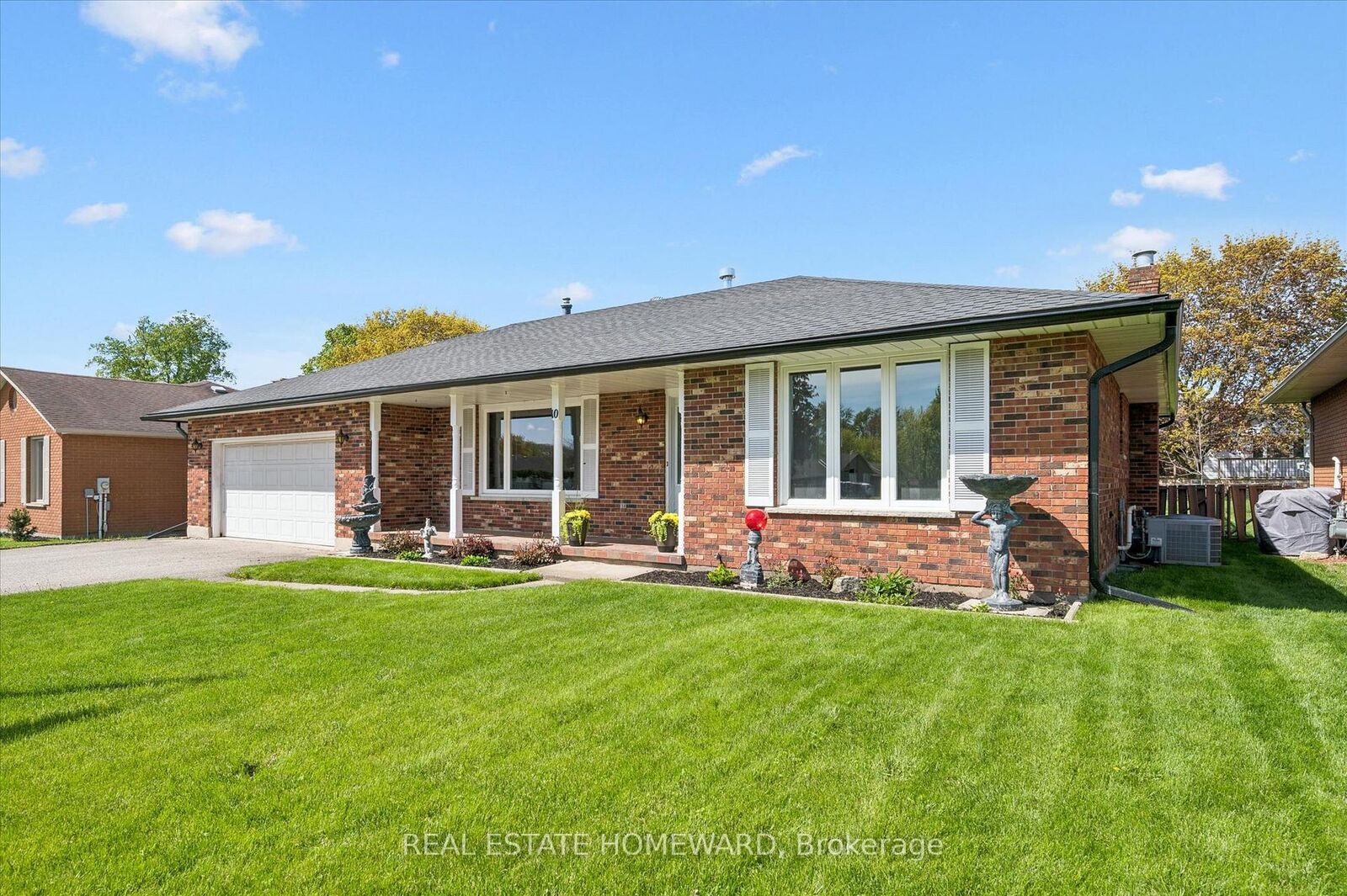 Property Photo: 10 Alexander Avenue ON N4G 2X9