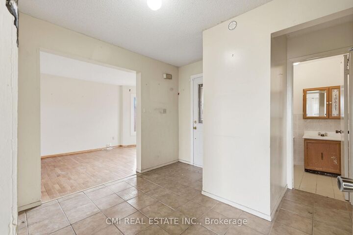 Property Photo: 2275 Chapman Court ON L1X 2G1