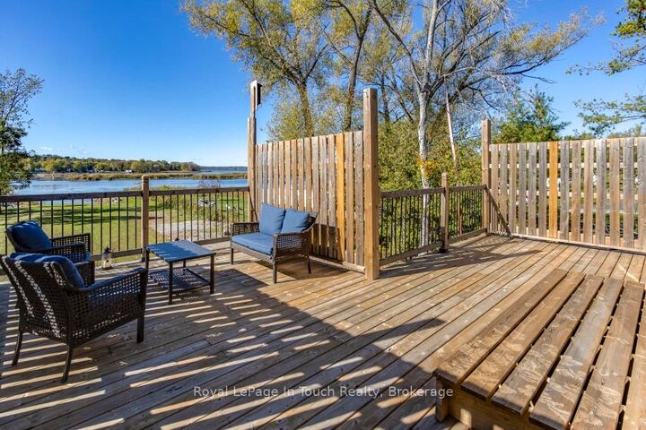142 Duck Bay Road — photo 1