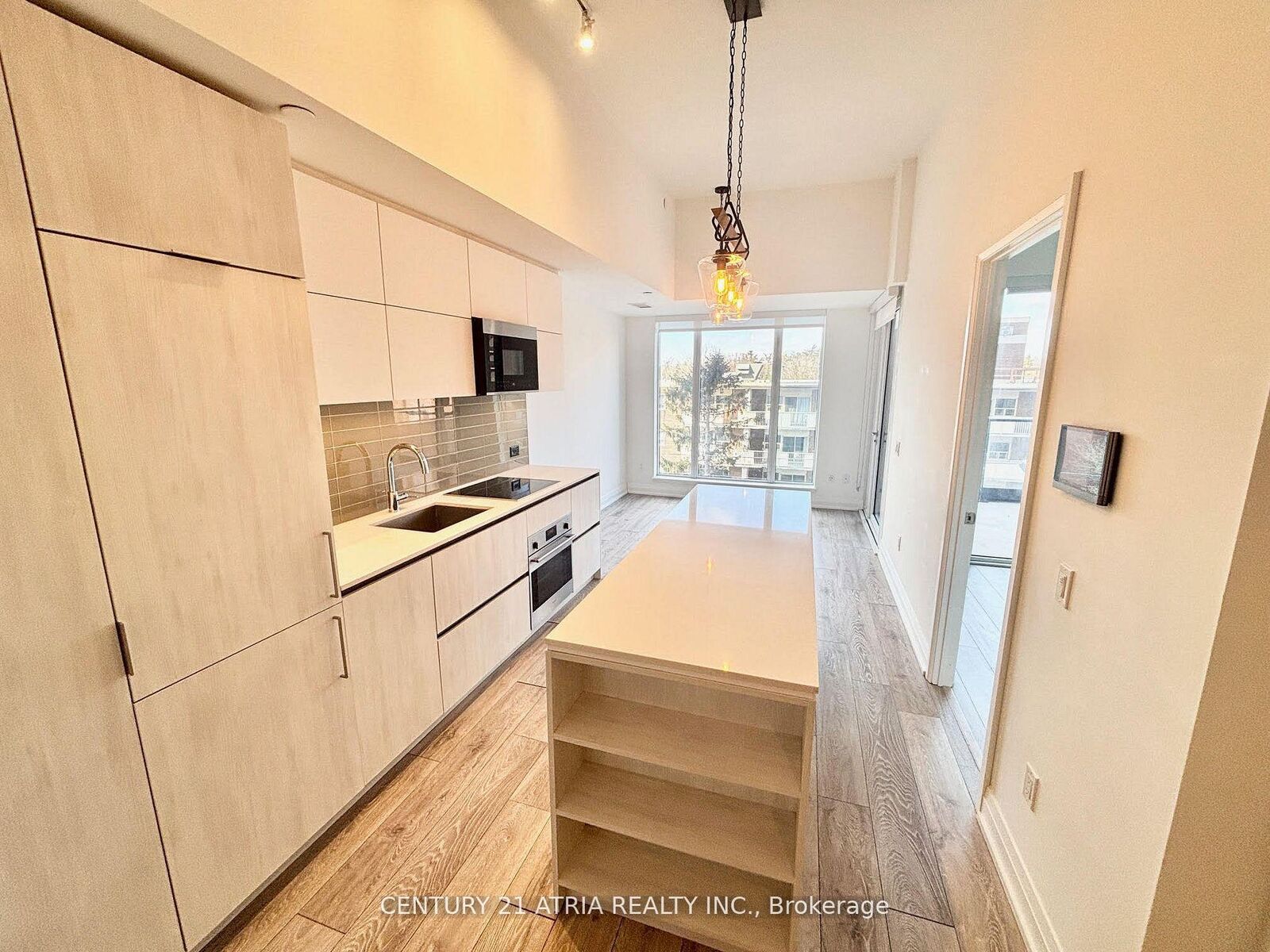 Property Photo: 21 Park Street E 712 ON L5G 1L7