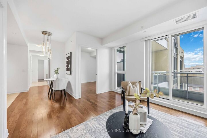 Property Photo: 9199 Yonge Street 518 ON L4C 1H7