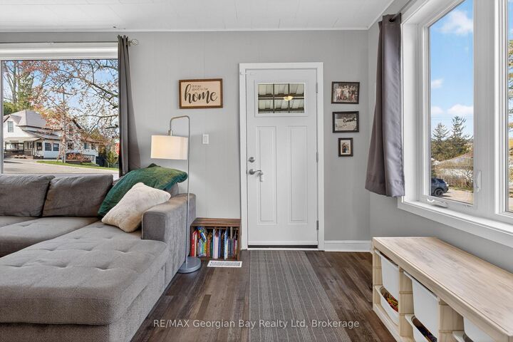 Property Photo: 13 Centre Street ON L9M 1P1