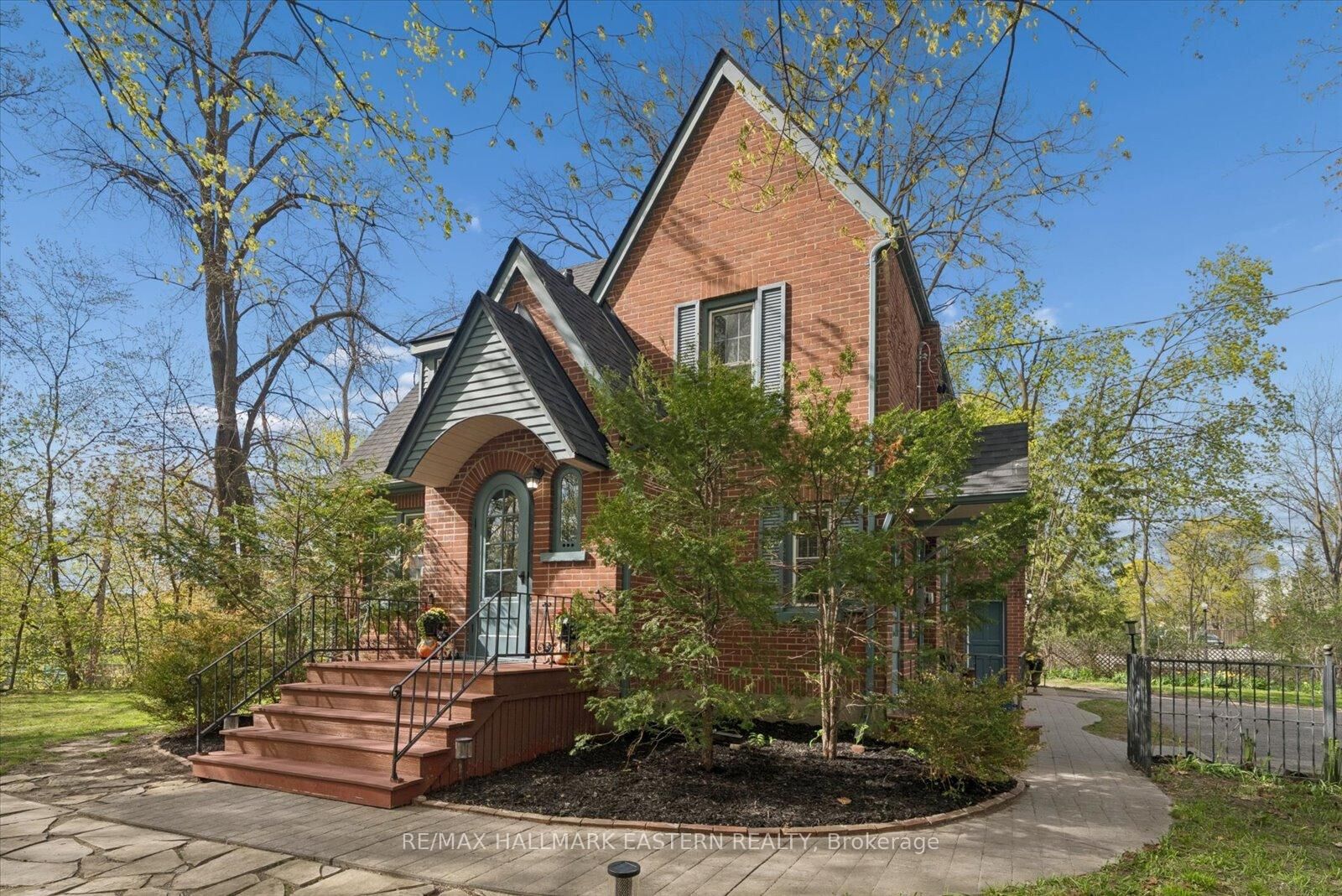 Property Photo: 301 Engleburn Avenue ON K9H 1S8