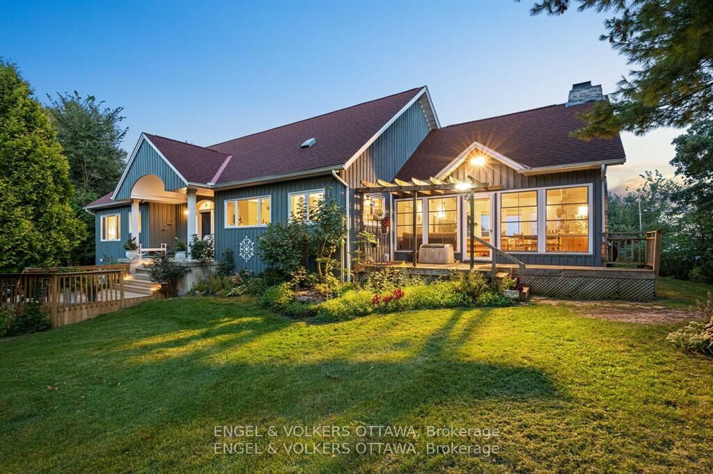 Property Photo: 70 Belmonte Lane ON K0E 1N0