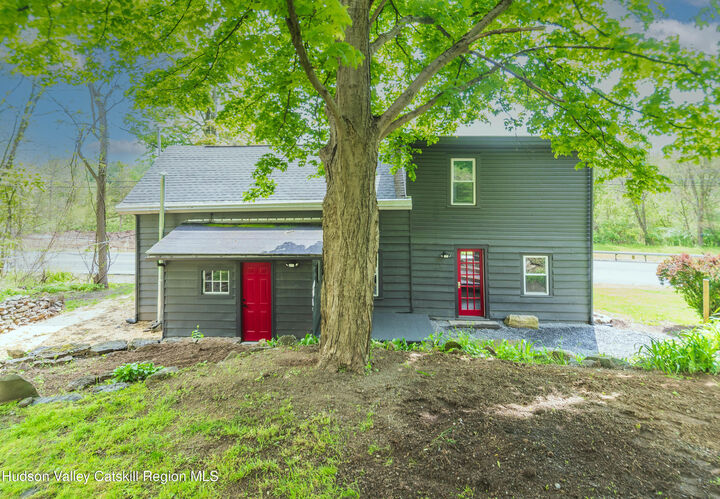 Property Photo: 1625 New York 32 NY 12477