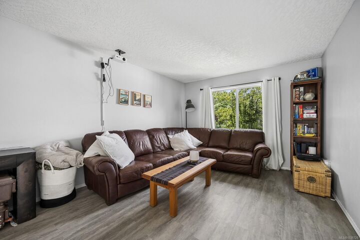 Property Photo:  182B Arden Rd  BC V9N 8Y2 