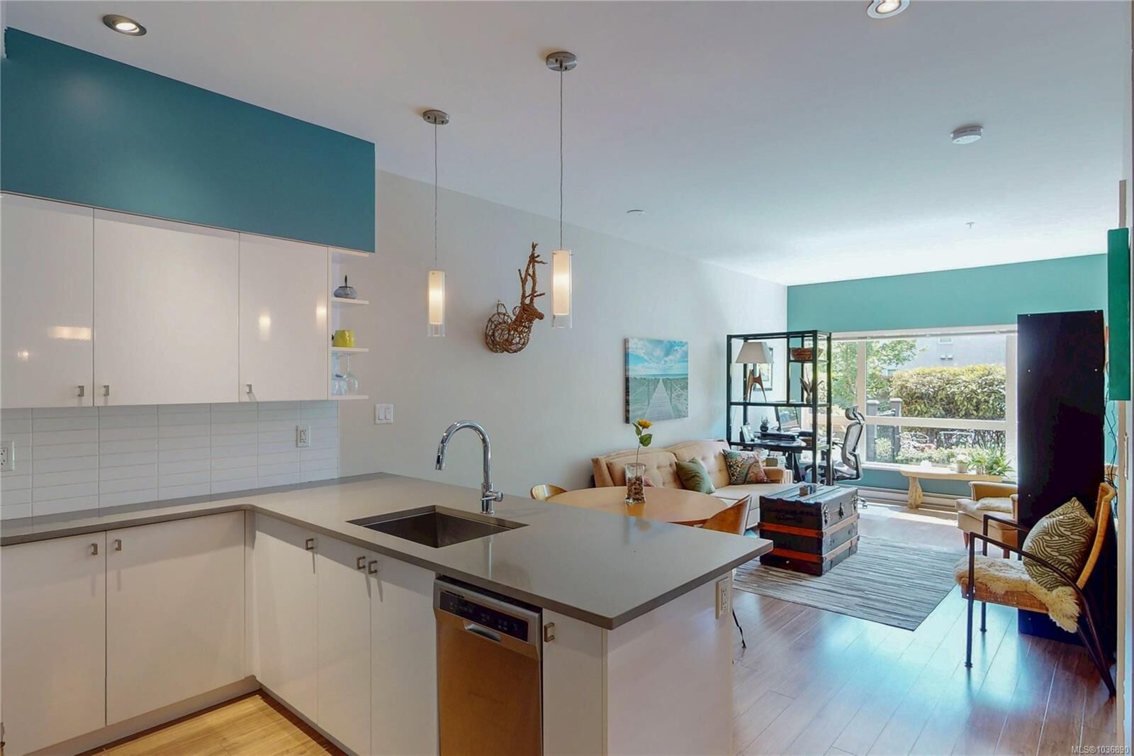 Property Photo:  785 Tyee Rd 105  BC V9A 7R5 