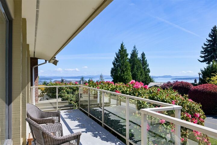 8798 Forest Park Dr — photo 1