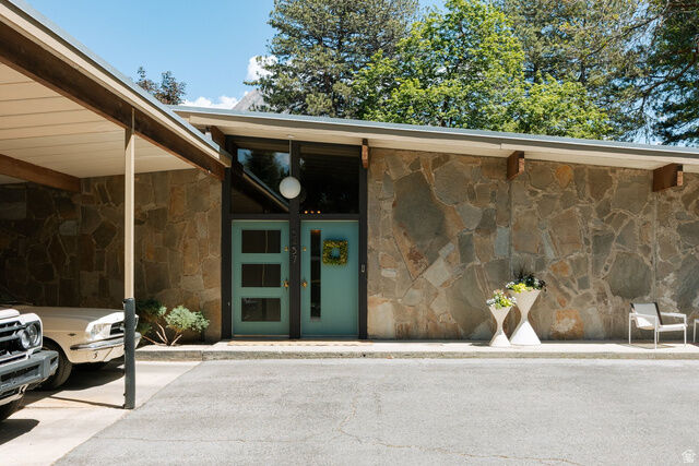 Property Photo: 5457 S Cottonwood Club Dr E UT 84117