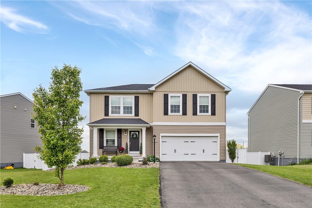 Property Photo:  117 Hawthorne Dr  PA 16033 