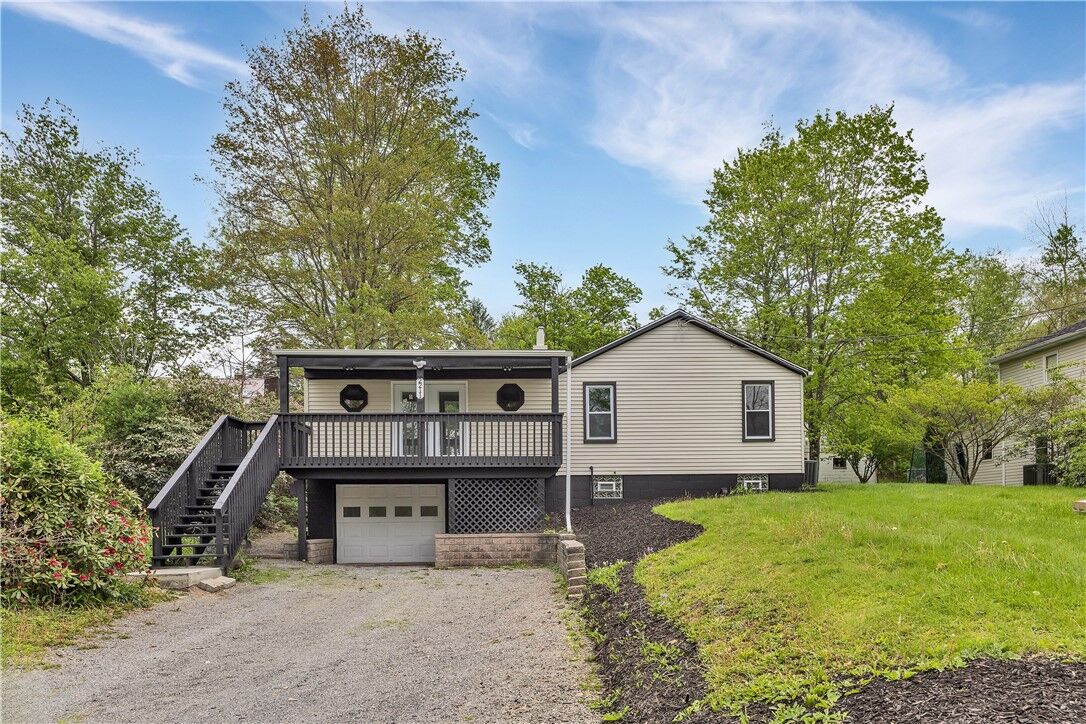 Property Photo:  2211 Saxonburg Blvd  PA 15024 