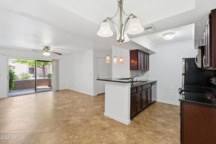 Property Photo:  4554 E Paradise Village Parkway N 112  AZ 85032 