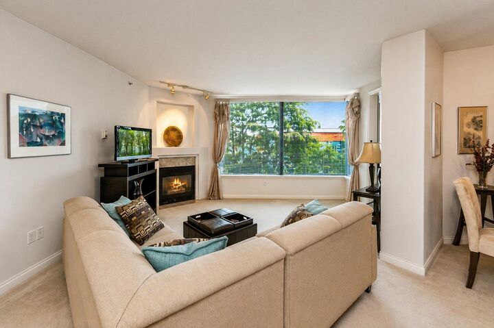Property Photo: 33065 Mill Lake Road 406 BC V2S 8E6