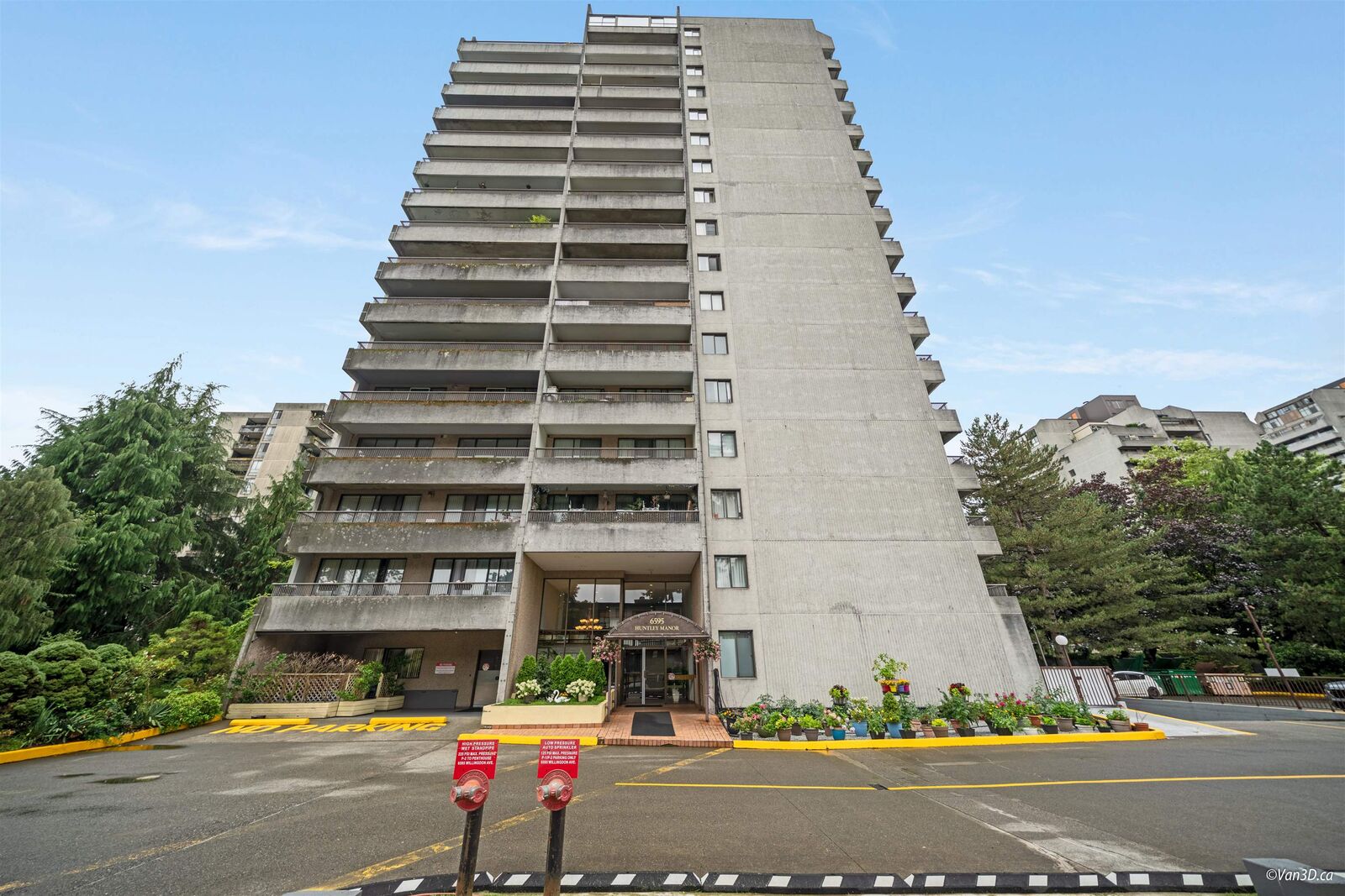 Property Photo: 6595 Willingdon Avenue 1101 BC V5H 4E5