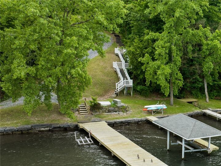 Property Photo:  5217 Oak Harbor Road  NY 14886 