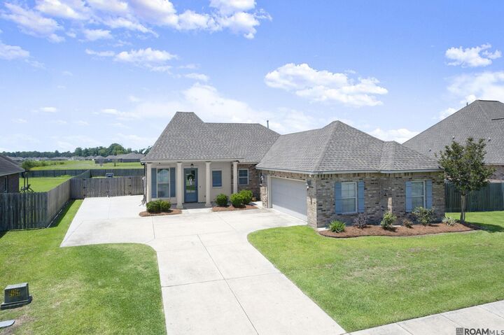Property Photo:  6512 Union Dr  LA 70710 