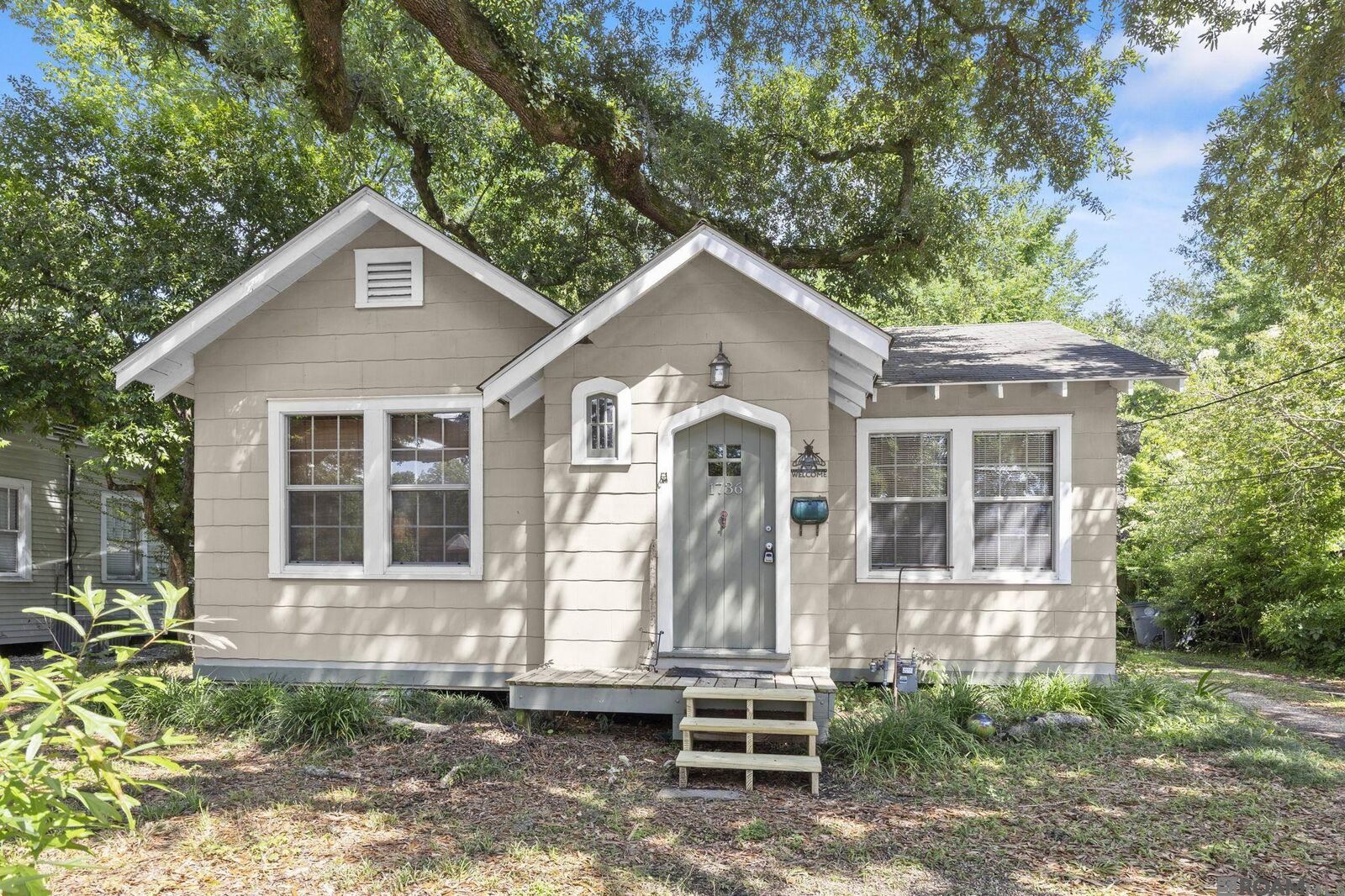 Property Photo:  1736 Stanford Ave  LA 70808 