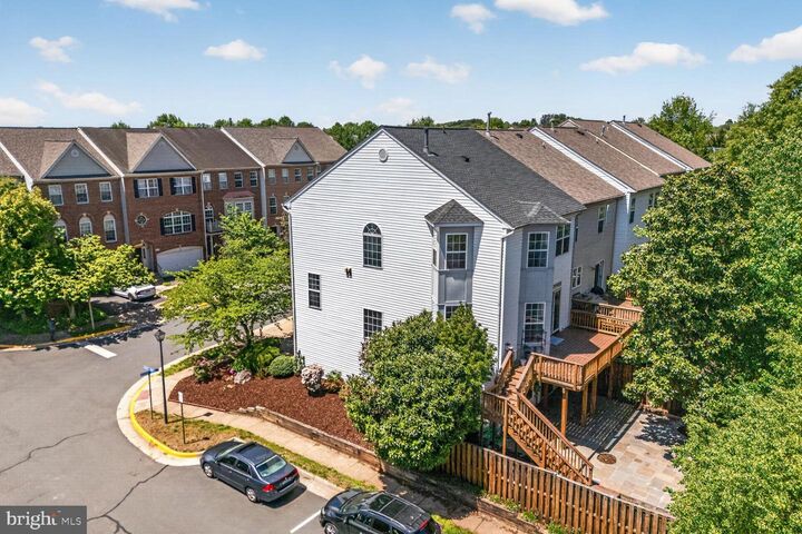 Property Photo:  46840 Mountain Laurel Terrace  VA 20164 