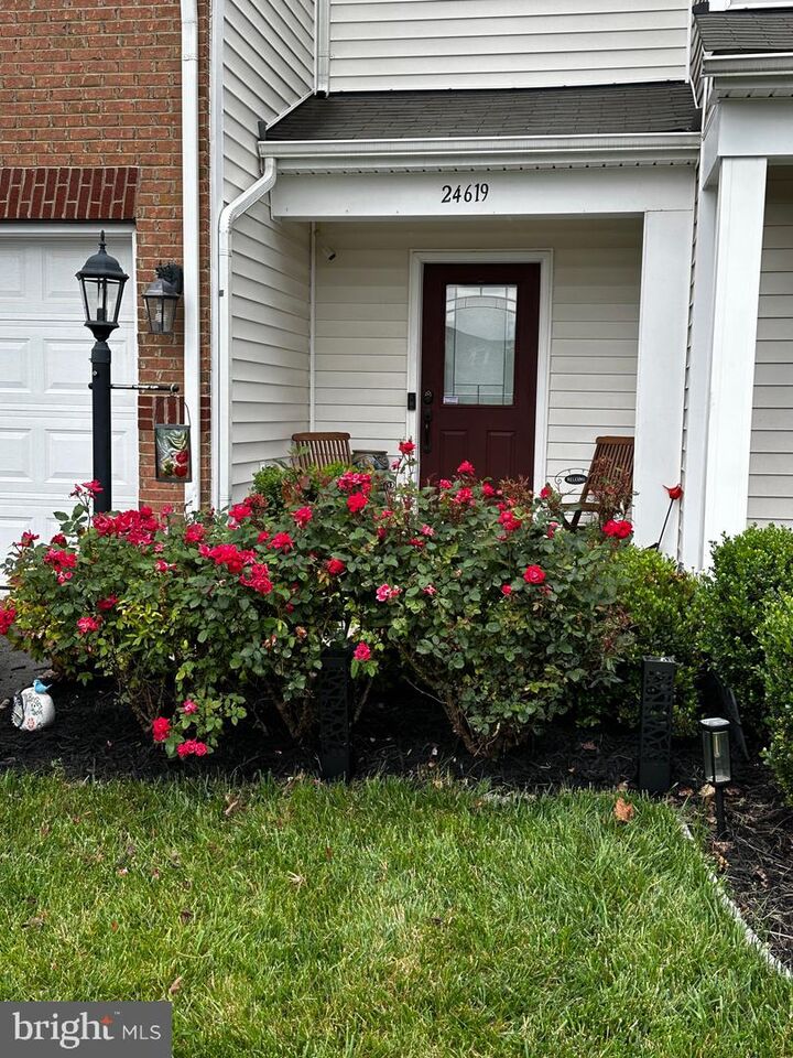 Property Photo:  24619 S Greysteel Square  VA 20105 