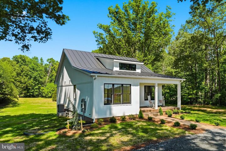 Property Photo: 1548 James City VA 22735
