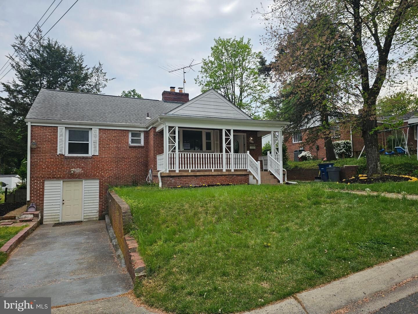 Property Photo:  911 Patton Drive  MD 20901 
