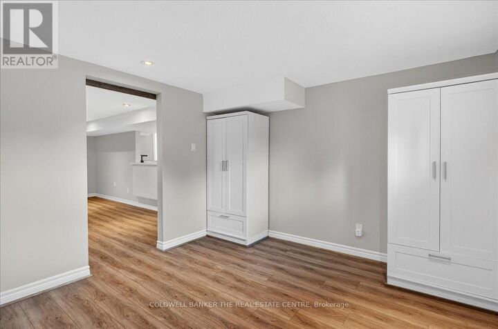 Property Photo:  117 Bolton Avenue  ON L3Y 2X3 