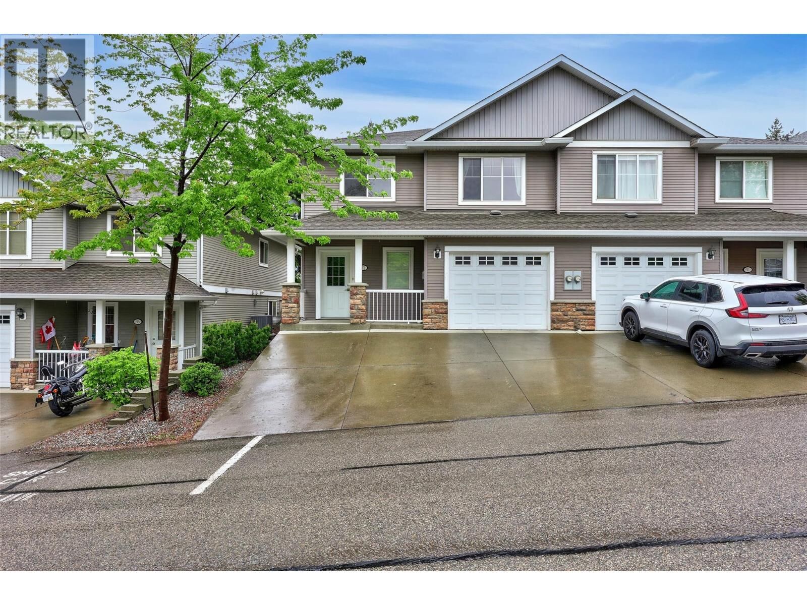 Property Photo:  1855 Hillside Drive 32  BC V2E 0A2 