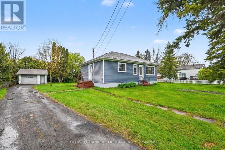 Property Photo:  94 College Street  ON K0C 1H0 