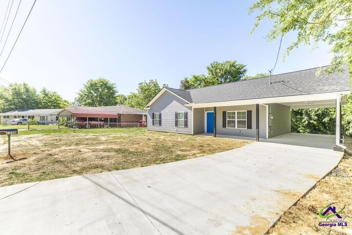 Property Photo:  1648 Hurley Circle  GA 31206 