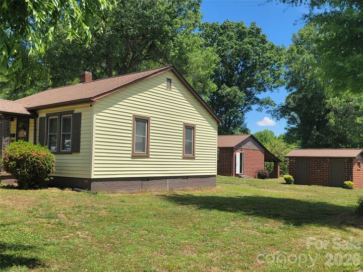 Property Photo:  320 Cook Street  NC 28115 