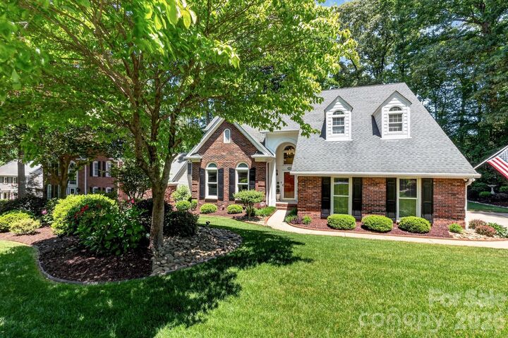 Property Photo:  15211 Sharrow Bay Court  NC 28078 