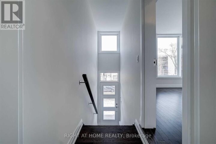 Property Photo:  8 Creekbank Road 1  ON M6L 0A4 