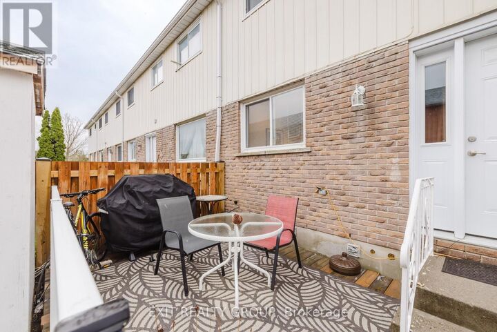 Property Photo:  19 Tracey Park Drive 36  ON K8P 4R4 