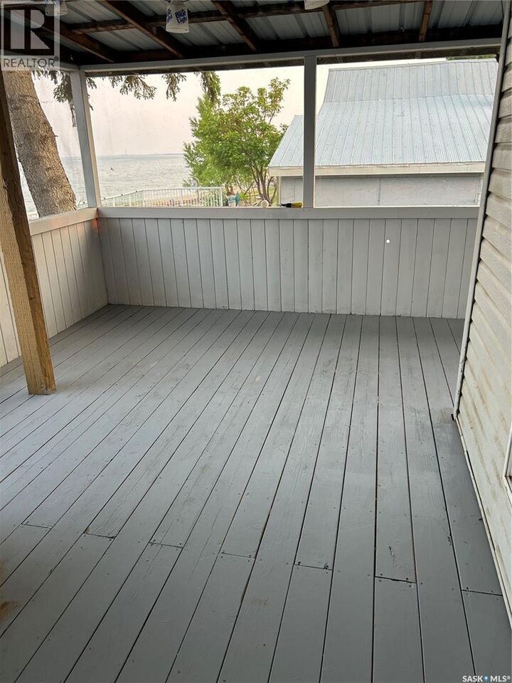 Property Photo:  317 Lakeshore Drive  SK S0G 2J0 