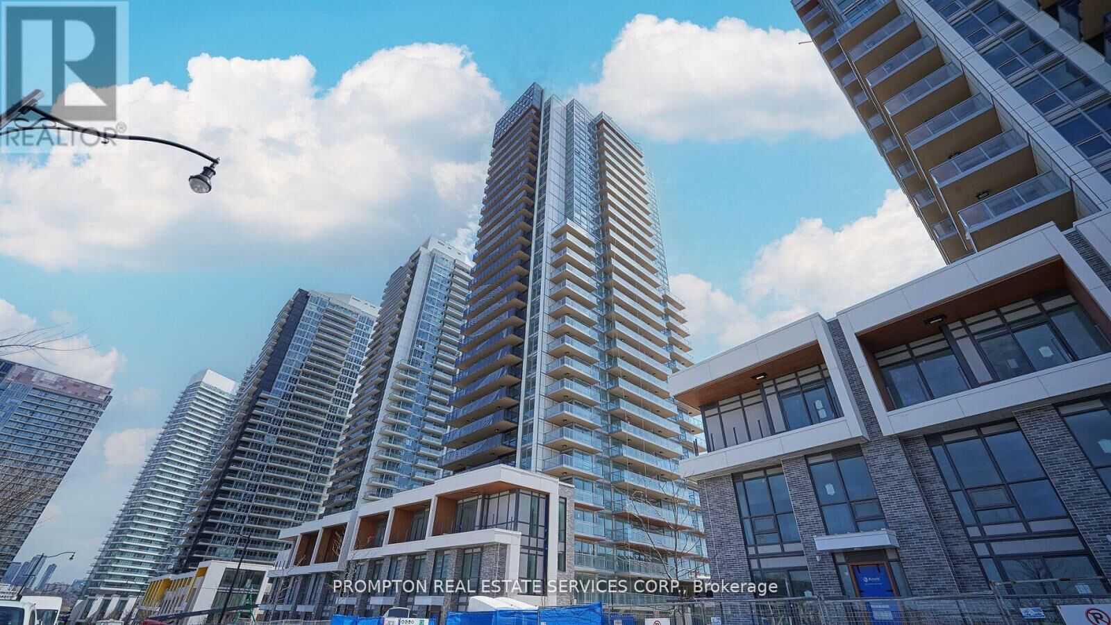 Property Photo:  27 McMahon Drive 615  ON M2K 0J2 