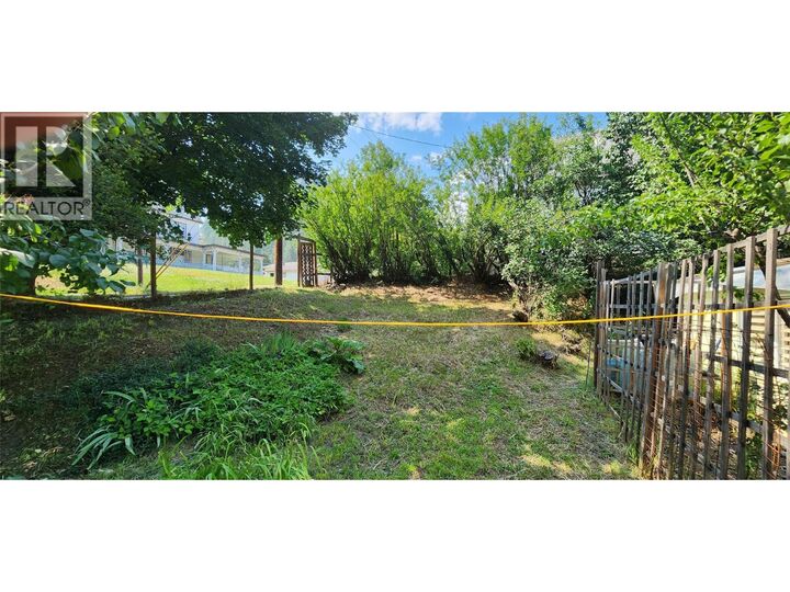 Property Photo: 173 75th Avenue BC V0H 1H0