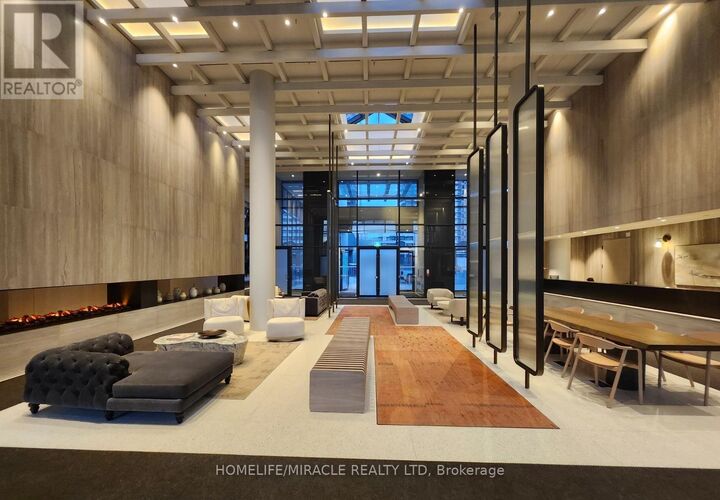 Property Photo:  225 Commerce Street 1811  ON L4K 5Z7 