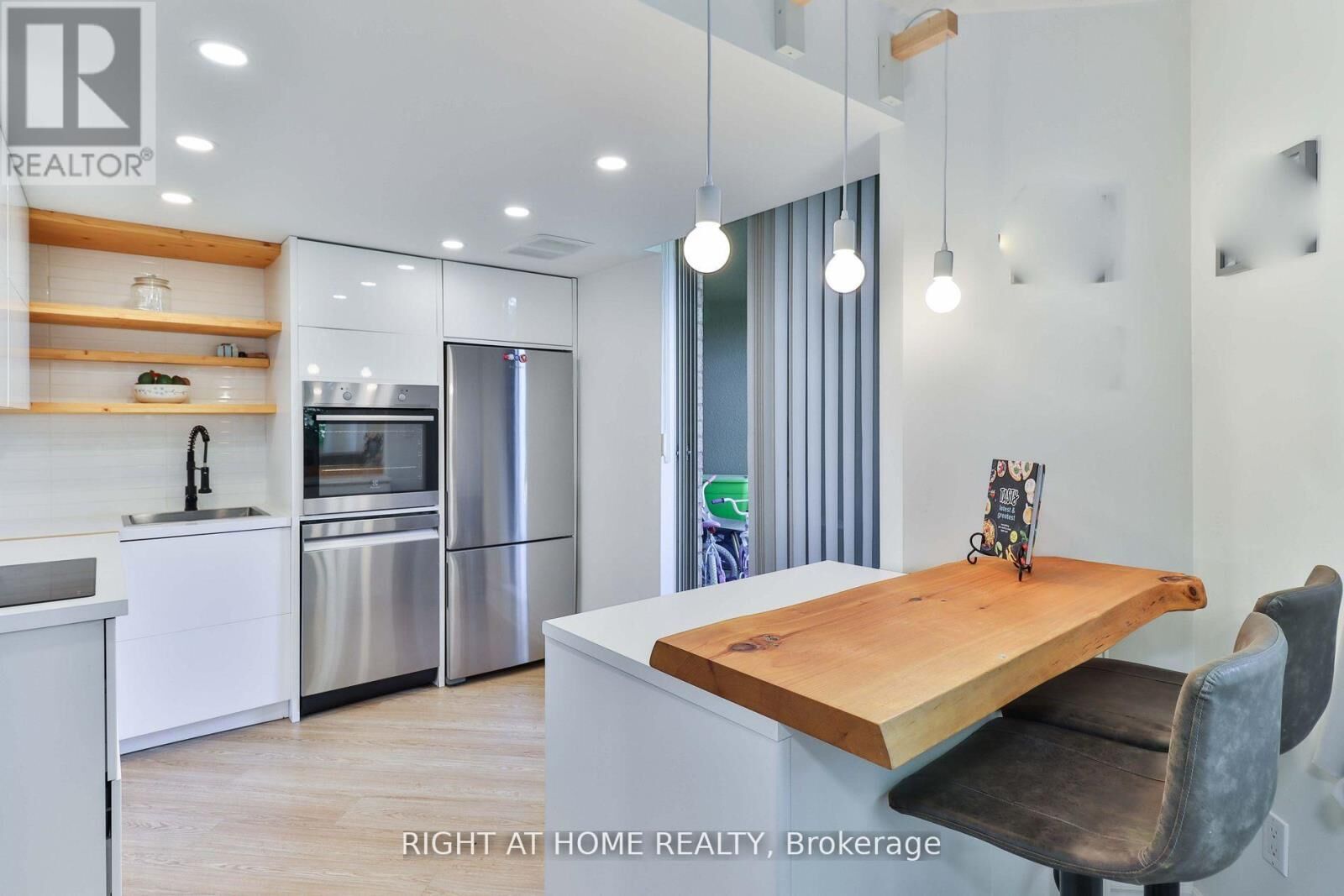 Property Photo:  1210 Don Mills Road 206  ON M3B 3N9 
