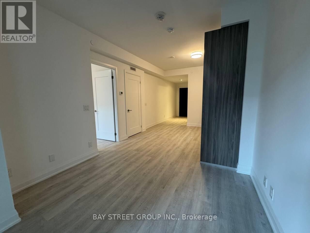 Property Photo:  65 Broadway Avenue 702  ON M4P 1T9 