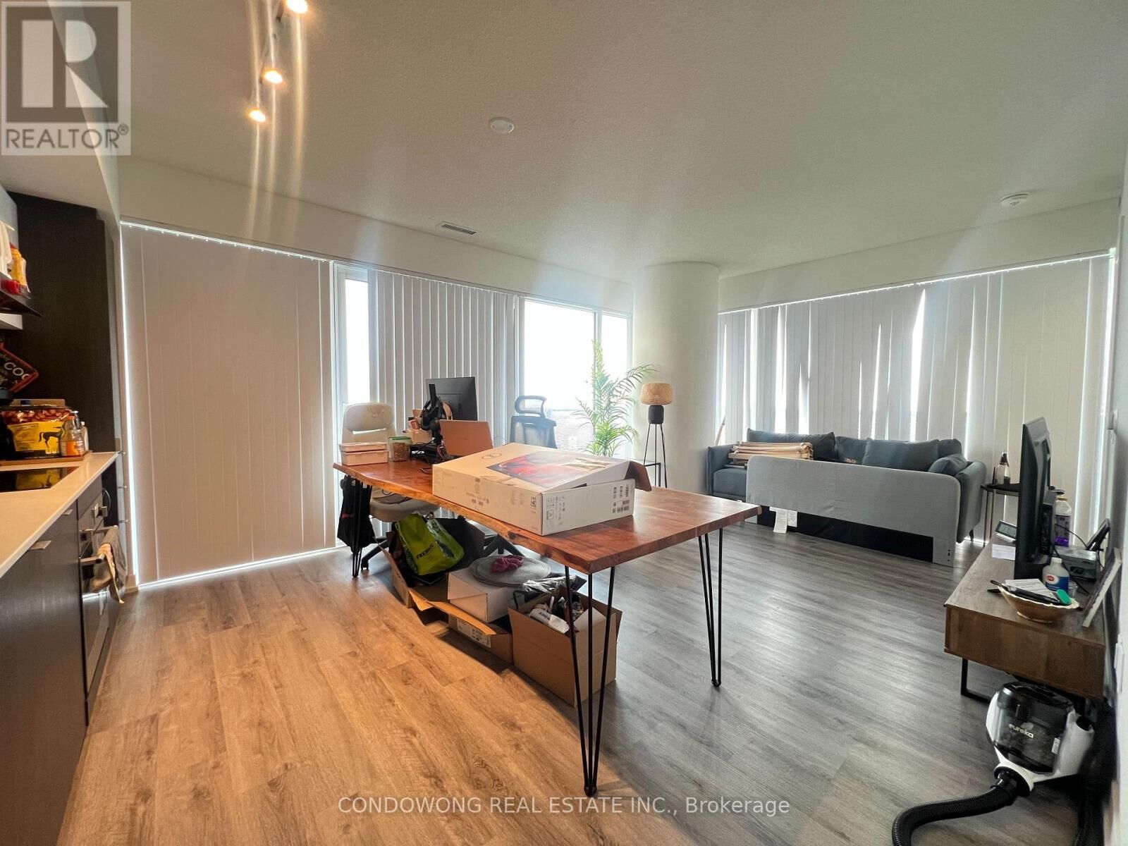 Property Photo:  138 Downes Street 2307  ON M5E 0E4 