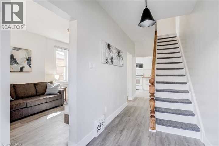 Property Photo:  131 Park Row North  ON L8H 4E7 