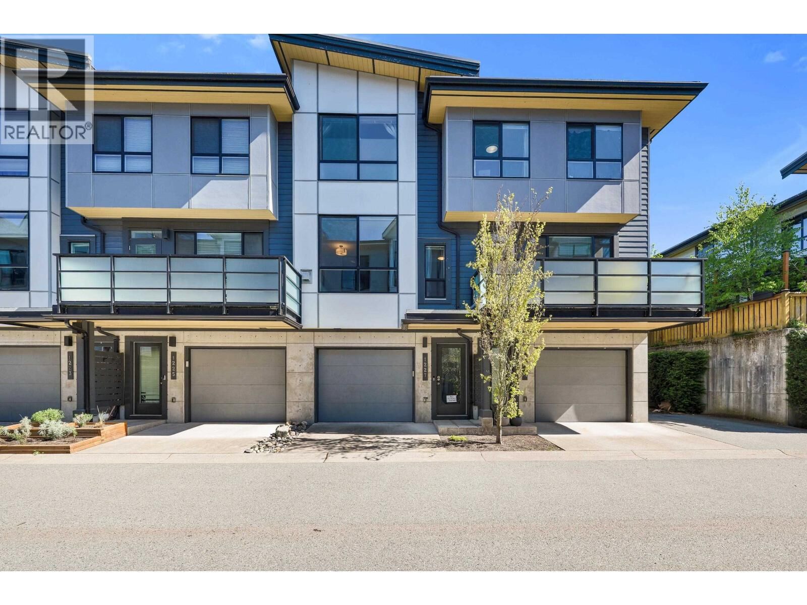 Property Photo:  1227 Brandywine Drive  BC V8B 0V4 