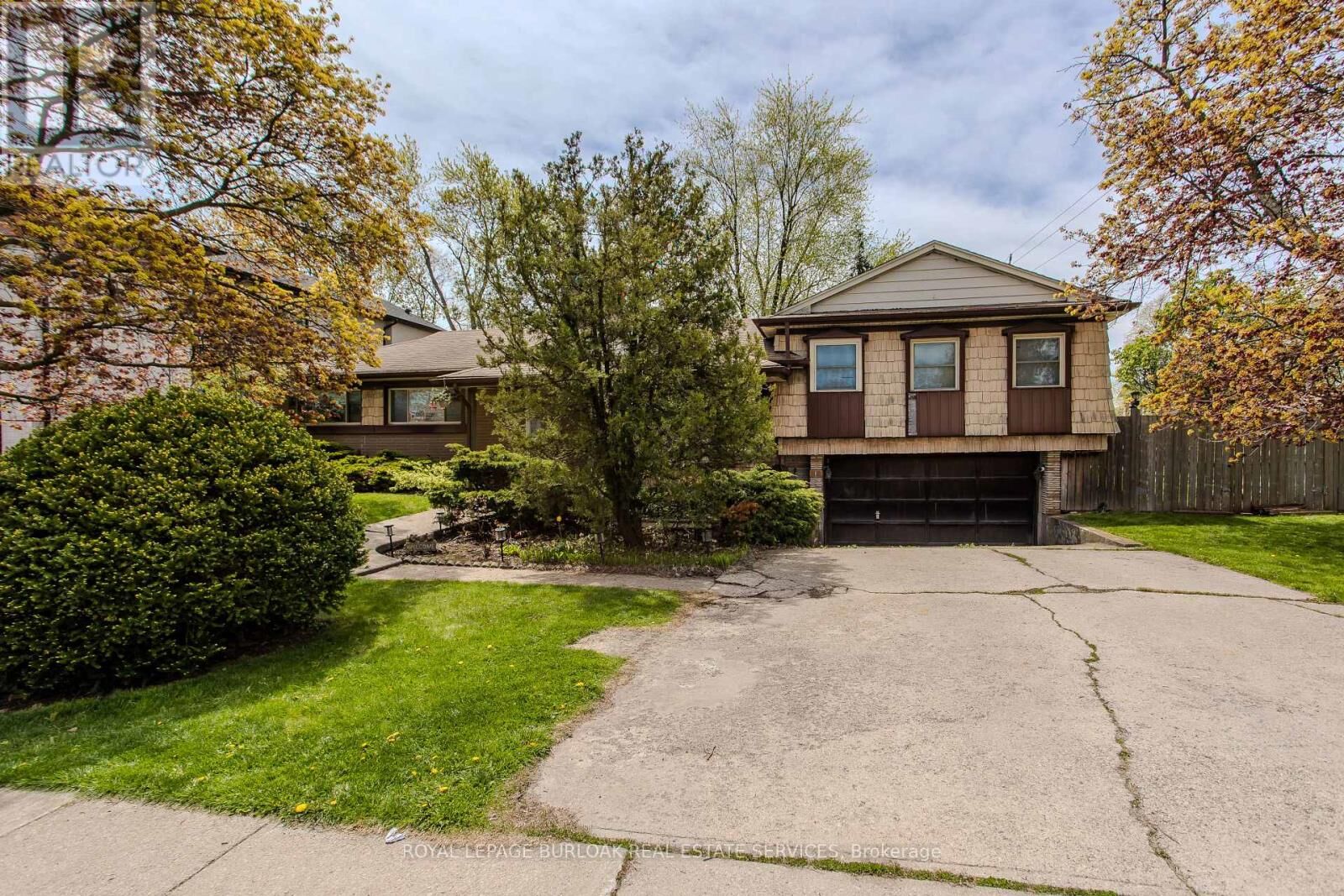 Property Photo:  482 Sherin Drive  ON L6L 4J5 