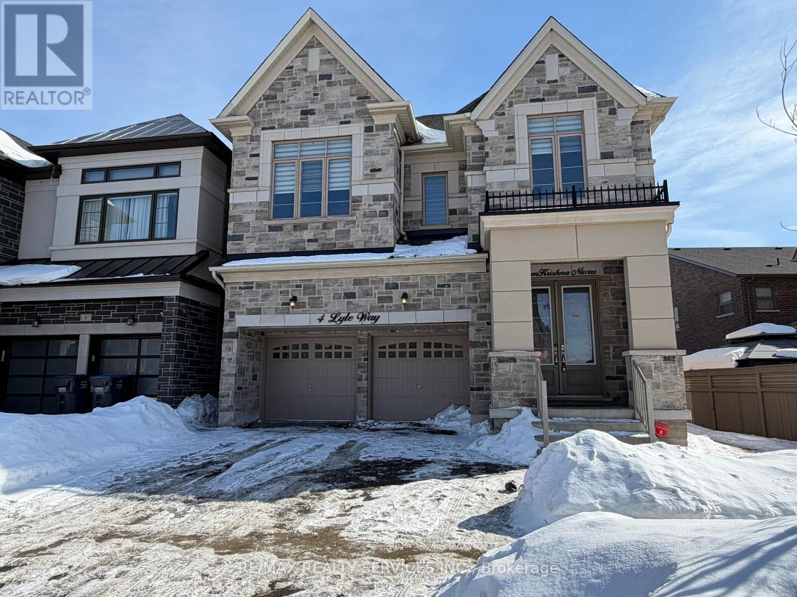 Property Photo:  4 Lyle Way Lower  ON L6X 5P8 