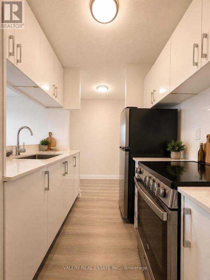 Property Photo:  324 Cambridge Street 435  ON K1R 7B5 