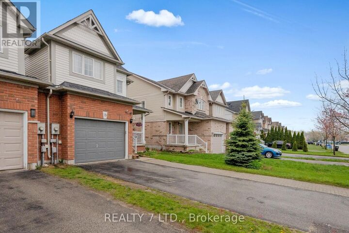 Property Photo:  73 Bird Street  ON L4N 0X3 
