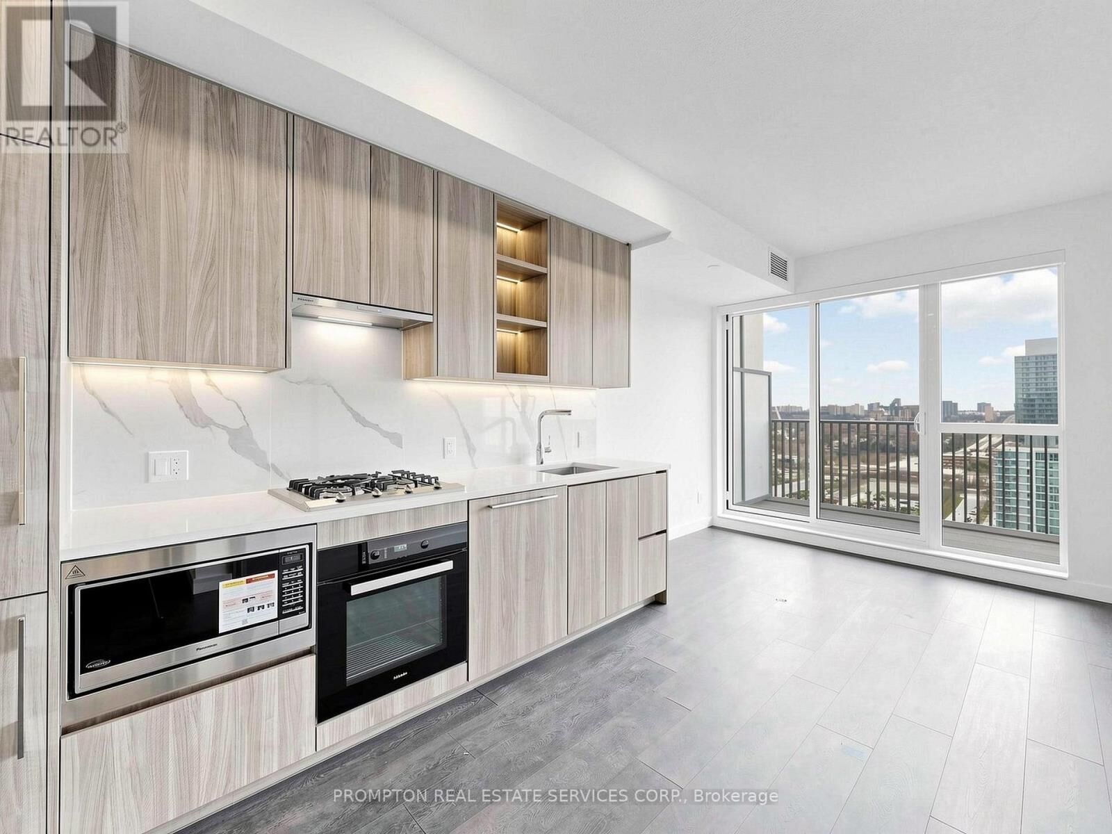 Property Photo:  75 Billes Heights 1207  ON M2K 0J8 