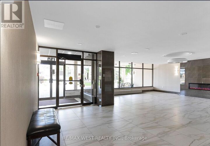 Property Photo:  130 Neptune Drive 202  ON M6A 1X5 